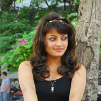 Sneha Ullal in the sets of  Madatha Kaj pictures | Picture 56423